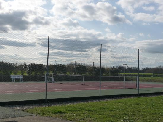 Le court de tennis